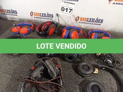LOTE 017 - 01 LOTE COM VÁRIOS FONES DE OUVIDO E PISCAS PARA MOTO MARCAS E MODELOS DIVERSOS. (NO ESTADO) ATENÇÃO! FAZER A VISITAÇÃO ANTES DE ARREMATAR, NÃO SABEMOS SE FUNCIONA. LEILÃO NÃO TEM GARANTIA E NEM DEVOLUÇÃO, SUJEITO A POSSÍVEIS AVARIAS VISÍVEIS/OCULTAS E/OU AUSÊNCIA DE COMPONENTES.