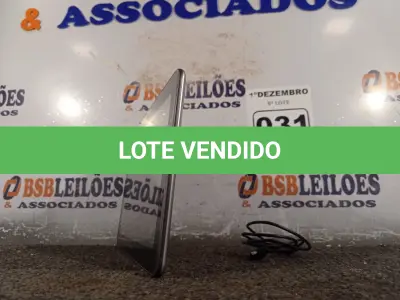 LOTE 031 - 01 TABLET SAMSUNG COM CABO. (NO ESTADO) ATENÇÃO! FAZER A VISITAÇÃO ANTES DE ARREMATAR, NÃO SABEMOS SE FUNCIONA. LEILÃO NÃO TEM GARANTIA E NEM DEVOLUÇÃO, SUJEITO A POSSÍVEIS AVARIAS VISÍVEIS/OCULTAS E/OU AUSÊNCIA DE COMPONENTES.