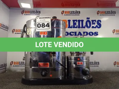 LOTE 084 - 01 CAFETEIRA INDUSTRIAL. (NO ESTADO) ATENÇÃO! FAZER A VISITAÇÃO ANTES DE ARREMATAR, NÃO SABEMOS SE FUNCIONA. LEILÃO NÃO TEM GARANTIA E NEM DEVOLUÇÃO, SUJEITO A POSSÍVEIS AVARIAS VISÍVEIS/OCULTAS E/OU AUSÊNCIA DE COMPONENTES.