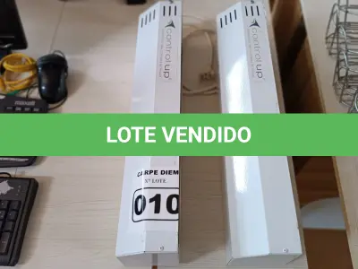 LOTE 010 - 02 LÂMPADAS DE MATAR MOSQUITO (NO ESTADO, NÃO SABEMOS SE FUNCIONAM. LEILÃO NÃO TEM GARANTIA E NEM DEVOLUÇÃO).