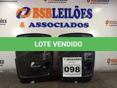 LOTE 098 - 02 RELÓGIOS DE PONTO. (NO ESTADO) ATENÇÃO! FAZER A VISITAÇÃO ANTES DE ARREMATAR, NÃO SABEMOS SE FUNCIONA. LEILÃO NÃO TEM GARANTIA E NEM DEVOLUÇÃO, SUJEITO A POSSÍVEIS AVARIAS VISÍVEIS/OCULTAS E/OU AUSÊNCIA DE COMPONENTES.