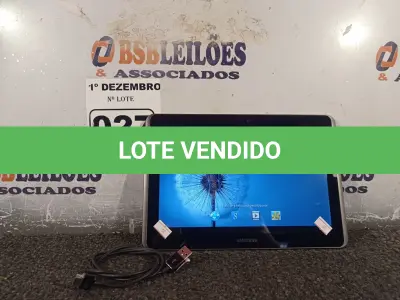 LOTE 027 - 01 TABLET SAMSUNG COM CABO. (NO ESTADO) ATENÇÃO! FAZER A VISITAÇÃO ANTES DE ARREMATAR, NÃO SABEMOS SE FUNCIONA. LEILÃO NÃO TEM GARANTIA E NEM DEVOLUÇÃO, SUJEITO A POSSÍVEIS AVARIAS VISÍVEIS/OCULTAS E/OU AUSÊNCIA DE COMPONENTES.