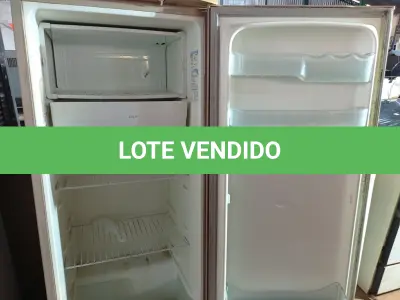 LOTE 214 - 01 GELADEIRA MARCA ELECTROLUX 220V. (NO ESTADO) ATENÇÃO! FAZER A VISITAÇÃO ANTES DE ARREMATAR, NÃO SABEMOS SE FUNCIONA. LEILÃO NÃO TEM GARANTIA E NEM DEVOLUÇÃO, SUJEITO A POSSÍVEIS AVARIAS VISÍVEIS/OCULTAS E/OU AUSÊNCIA DE COMPONENTES.