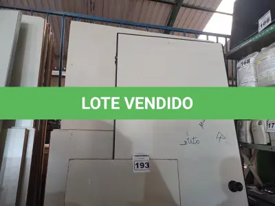 LOTE 193 - 01 LOTE COM VÁRIOS MÓDULOS DE DIVISÓRIAS. (NO ESTADO) ATENÇÃO! FAZER A VISITAÇÃO ANTES DE ARREMATAR, NÃO SABEMOS SE FUNCIONA. LEILÃO NÃO TEM GARANTIA E NEM DEVOLUÇÃO, SUJEITO A POSSÍVEIS AVARIAS VISÍVEIS/OCULTAS E/OU AUSÊNCIA DE COMPONENTES.