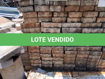 LOTE 108 - 01 LOTE COM APROXIMADAMENTE 500 BLOQUETES EM CONCRETO (NO ESTADO, NÃO SABEMOS SE FUNCIONA. LEILÃO NÃO TEM GARANTIA E NEM DEVOLUÇÃO).