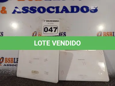 LOTE 047 - 02 TABLET SAMSUNG. (NO ESTADO) ATENÇÃO! FAZER A VISITAÇÃO ANTES DE ARREMATAR, NÃO SABEMOS SE FUNCIONA. LEILÃO NÃO TEM GARANTIA E NEM DEVOLUÇÃO, SUJEITO A POSSÍVEIS AVARIAS VISÍVEIS/OCULTAS E/OU AUSÊNCIA DE COMPONENTES.