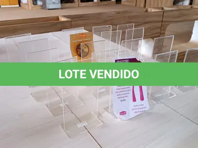 LOTE 017 - DIVERSOS DISPLAYS DE MESA DE ACRÍLICO (NO ESTADO, NÃO SABEMOS SE FUNCIONA. LEILÃO NÃO TEM GARANTIA E NEM DEVOLUÇÃO).