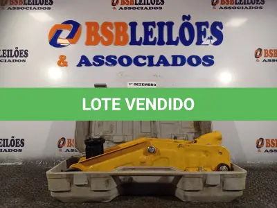 LOTE 141 - 01 MACACO HIDRÁULICO JACARÉ 2T. (NO ESTADO) ATENÇÃO! FAZER A VISITAÇÃO ANTES DE ARREMATAR, NÃO SABEMOS SE FUNCIONA. LEILÃO NÃO TEM GARANTIA E NEM DEVOLUÇÃO, SUJEITO A POSSÍVEIS AVARIAS VISÍVEIS/OCULTAS E/OU AUSÊNCIA DE COMPONENTES.