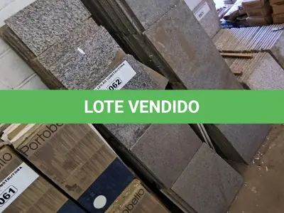 LOTE 062 - 01 LOTE COM PEDRAS DIVERSAS (NO ESTADO, NÃO SABEMOS SE FUNCIONA. LEILÃO NÃO TEM GARANTIA E NEM DEVOLUÇÃO).