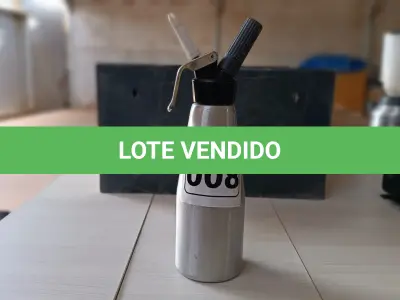 LOTE 008 - 01 SIFÃO DE INOX (GARRAFA PARA CHANTILY) DE 1 LITRO (NO ESTADO DE CONSERVAÇÃO QUE SE ENCONTRA, NÃO SABEMOS SE FUNCIONA. LEILÃO NÃO TEM GARANTIA E NEM DEVOLUÇÃO).