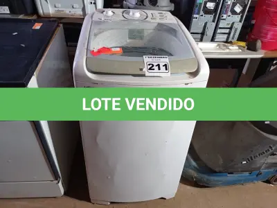 LOTE 211 - 01 MÁQUINA DE LAVAR MARCA ELECTROLUX 8KG 127V. (NO ESTADO) ATENÇÃO! FAZER A VISITAÇÃO ANTES DE ARREMATAR, NÃO SABEMOS SE FUNCIONA. LEILÃO NÃO TEM GARANTIA E NEM DEVOLUÇÃO, SUJEITO A POSSÍVEIS AVARIAS VISÍVEIS/OCULTAS E/OU AUSÊNCIA DE COMPONENTES.