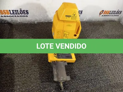 LOTE 077 - 01 TRENA A LASER PRO SHOT DIGITAL L4. (NO ESTADO) ATENÇÃO! FAZER A VISITAÇÃO ANTES DE ARREMATAR, NÃO SABEMOS SE FUNCIONA. LEILÃO NÃO TEM GARANTIA E NEM DEVOLUÇÃO, SUJEITO A POSSÍVEIS AVARIAS VISÍVEIS/OCULTAS E/OU AUSÊNCIA DE COMPONENTES.
