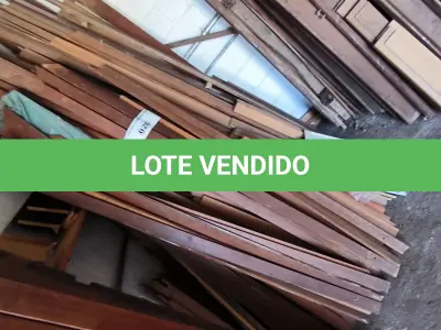 LOTE 026 - 01 LOTE COM PORTAIS EM MADEIRA E ALIZARES (NO ESTADO, NÃO SABEMOS SE FUNCIONA. LEILÃO NÃO TEM GARANTIA E NEM DEVOLUÇÃO).