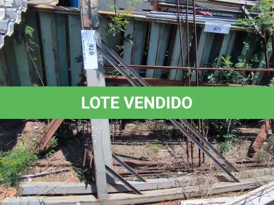 LOTE 076 - 01 LOTE COM FERRAGENS DIVERSAS (NO ESTADO, NÃO SABEMOS SE FUNCIONA. LEILÃO NÃO TEM GARANTIA E NEM DEVOLUÇÃO).