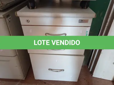 LOTE 309 - 02 GAVETEIROS COM 03 GAVETAS. (NO ESTADO) ATENÇÃO! FAZER A VISITAÇÃO ANTES DE ARREMATAR, NÃO SABEMOS SE FUNCIONA. LEILÃO NÃO TEM GARANTIA E NEM DEVOLUÇÃO, SUJEITO A POSSÍVEIS AVARIAS VISÍVEIS/OCULTAS E/OU AUSÊNCIA DE COMPONENTES.