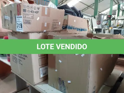 LOTE 319 - 01 LOTE COM GRANDE QUANTIDADE DE TECLADOS PARA PC, RECORTES DE CABO DE AÇO, CABOS DE FOÇA/FONTES E PERIFÉRICOS DIVERSOS. (NO ESTADO) ATENÇÃO! FAZER A VISITAÇÃO ANTES DE ARREMATAR, NÃO SABEMOS SE FUNCIONA. LEILÃO NÃO TEM GARANTIA E NEM DEVOLUÇÃO, SUJEITO A POSSÍVEIS AVARIAS VISÍVEIS/OCULTAS E/OU AUSÊNCIA DE COMPONENTES.