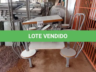 LOTE 533 - 02 MESAS PARA LANCHONETE. (NO ESTADO) ATENÇÃO! FAZER A VISITAÇÃO ANTES DE ARREMATAR, NÃO SABEMOS SE FUNCIONA. LEILÃO NÃO TEM GARANTIA E NEM DEVOLUÇÃO, SUJEITO A POSSÍVEIS AVARIAS VISÍVEIS/OCULTAS E/OU AUSÊNCIA DE COMPONENTES.