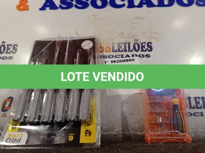 LOTE 010 - 01 KIT DE CHAVES FENDA/PHILIPS 06 PEÇAS E 01 KIT DE CHAVES DE PRECISÃO. (NO ESTADO) ATENÇÃO! FAZER A VISITAÇÃO ANTES DE ARREMATAR, NÃO SABEMOS SE FUNCIONA. LEILÃO NÃO TEM GARANTIA E NEM DEVOLUÇÃO, SUJEITO A POSSÍVEIS AVARIAS VISÍVEIS/OCULTAS E/OU AUSÊNCIA DE COMPONENTES.