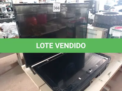 LOTE 366 - 02 TV’S MARCAS E MODELOS DIVERSOS PARA RETIRADA DE PEÇAS. (NO ESTADO) ATENÇÃO! FAZER A VISITAÇÃO ANTES DE ARREMATAR, NÃO SABEMOS SE FUNCIONA. LEILÃO NÃO TEM GARANTIA E NEM DEVOLUÇÃO, SUJEITO A POSSÍVEIS AVARIAS VISÍVEIS/OCULTAS E/OU AUSÊNCIA DE COMPONENTES.