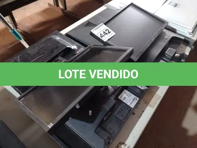 LOTE 442 - 10 MONITORES MARCAS E MODELOS DIVERSOS PARA RETIRADA DE PEÇAS. (NO ESTADO) ATENÇÃO! FAZER A VISITAÇÃO ANTES DE ARREMATAR, NÃO SABEMOS SE FUNCIONA. LEILÃO NÃO TEM GARANTIA E NEM DEVOLUÇÃO, SUJEITO A POSSÍVEIS AVARIAS VISÍVEIS/OCULTAS E/OU AUSÊNCIA DE COMPONENTES.