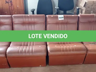 LOTE 509 - 05 SOFÁS DE 01 LUGAR. (NO ESTADO) ATENÇÃO! FAZER A VISITAÇÃO ANTES DE ARREMATAR, NÃO SABEMOS SE FUNCIONA. LEILÃO NÃO TEM GARANTIA E NEM DEVOLUÇÃO, SUJEITO A POSSÍVEIS AVARIAS VISÍVEIS/OCULTAS E/OU AUSÊNCIA DE COMPONENTES.
