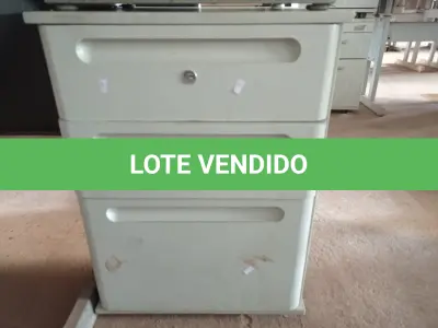 LOTE 439 - 02 GAVETEIROS COM 03 GAVETAS. (NO ESTADO) ATENÇÃO! FAZER A VISITAÇÃO ANTES DE ARREMATAR, NÃO SABEMOS SE FUNCIONA. LEILÃO NÃO TEM GARANTIA E NEM DEVOLUÇÃO, SUJEITO A POSSÍVEIS AVARIAS VISÍVEIS/OCULTAS E/OU AUSÊNCIA DE COMPONENTES.