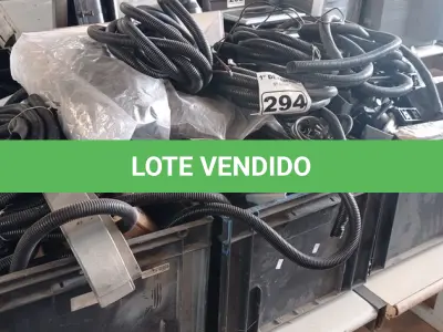 LOTE 294 - 03 CAIXAS ORGANIZADORAS COM MATERIAIS DIVERSOS. (NO ESTADO) ATENÇÃO! FAZER A VISITAÇÃO ANTES DE ARREMATAR, NÃO SABEMOS SE FUNCIONA. LEILÃO NÃO TEM GARANTIA E NEM DEVOLUÇÃO, SUJEITO A POSSÍVEIS AVARIAS VISÍVEIS/OCULTAS E/OU AUSÊNCIA DE COMPONENTES.