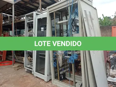 LOTE 532 - 03 RACKS PARA EQUIPAMENTOS DE TELECOMUNICAÇÕES. (NO ESTADO) ATENÇÃO! FAZER A VISITAÇÃO ANTES DE ARREMATAR, NÃO SABEMOS SE FUNCIONA. LEILÃO NÃO TEM GARANTIA E NEM DEVOLUÇÃO, SUJEITO A POSSÍVEIS AVARIAS VISÍVEIS/OCULTAS E/OU AUSÊNCIA DE COMPONENTES.