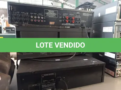LOTE 299 - 01 TOCA CD, 01 STÉREO DECK E 01 AM/FM STÉREO RECEIVER. (NO ESTADO) ATENÇÃO! FAZER A VISITAÇÃO ANTES DE ARREMATAR, NÃO SABEMOS SE FUNCIONA. LEILÃO NÃO TEM GARANTIA E NEM DEVOLUÇÃO, SUJEITO A POSSÍVEIS AVARIAS VISÍVEIS/OCULTAS E/OU AUSÊNCIA DE COMPONENTES.