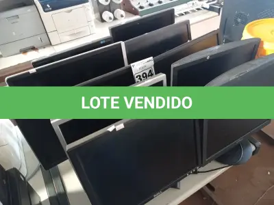 LOTE 394 - 10 MONITORES MARCAS E MODELOS DIVERSOS PARA RETIRADA DE PEÇAS. (NO ESTADO) ATENÇÃO! FAZER A VISITAÇÃO ANTES DE ARREMATAR, NÃO SABEMOS SE FUNCIONA. LEILÃO NÃO TEM GARANTIA E NEM DEVOLUÇÃO, SUJEITO A POSSÍVEIS AVARIAS VISÍVEIS/OCULTAS E/OU AUSÊNCIA DE COMPONENTES.