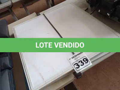LOTE 339 - 05 PAINÉIS DE LED. (NO ESTADO) ATENÇÃO! FAZER A VISITAÇÃO ANTES DE ARREMATAR, NÃO SABEMOS SE FUNCIONA. LEILÃO NÃO TEM GARANTIA E NEM DEVOLUÇÃO, SUJEITO A POSSÍVEIS AVARIAS VISÍVEIS/OCULTAS E/OU AUSÊNCIA DE COMPONENTES.