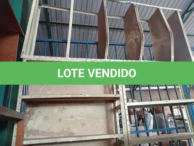 LOTE 448 - 03 ESTANTES DE FERRO. (NO ESTADO) ATENÇÃO! FAZER A VISITAÇÃO ANTES DE ARREMATAR, NÃO SABEMOS SE FUNCIONA. LEILÃO NÃO TEM GARANTIA E NEM DEVOLUÇÃO, SUJEITO A POSSÍVEIS AVARIAS VISÍVEIS/OCULTAS E/OU AUSÊNCIA DE COMPONENTES.