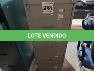 LOTE 450 - 01 ARQUIVO DE AÇO COM 04 GAVETAS. (NO ESTADO) ATENÇÃO! FAZER A VISITAÇÃO ANTES DE ARREMATAR, NÃO SABEMOS SE FUNCIONA. LEILÃO NÃO TEM GARANTIA E NEM DEVOLUÇÃO, SUJEITO A POSSÍVEIS AVARIAS VISÍVEIS/OCULTAS E/OU AUSÊNCIA DE COMPONENTES.