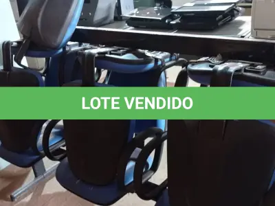 LOTE 451 - 02 LONGARINAS DE 03 LUGARES. (NO ESTADO) ATENÇÃO! FAZER A VISITAÇÃO ANTES DE ARREMATAR, NÃO SABEMOS SE FUNCIONA. LEILÃO NÃO TEM GARANTIA E NEM DEVOLUÇÃO, SUJEITO A POSSÍVEIS AVARIAS VISÍVEIS/OCULTAS E/OU AUSÊNCIA DE COMPONENTES.