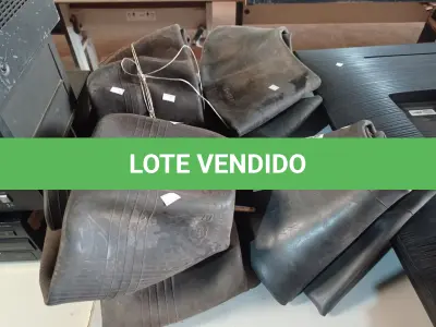 LOTE 298 - 04 CÂMARAS DE AR NAS MEDIDAS 28-9X15, 815X15 E 7-50X15. (NO ESTADO) ATENÇÃO! FAZER A VISITAÇÃO ANTES DE ARREMATAR, NÃO SABEMOS SE FUNCIONA. LEILÃO NÃO TEM GARANTIA E NEM DEVOLUÇÃO, SUJEITO A POSSÍVEIS AVARIAS VISÍVEIS/OCULTAS E/OU AUSÊNCIA DE COMPONENTES.