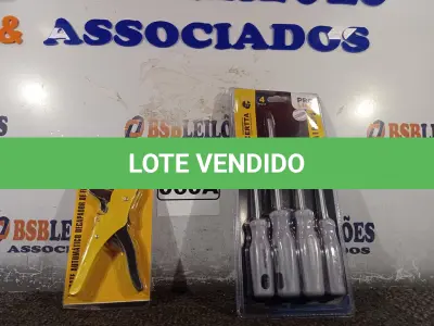 LOTE 060 - 01 KIT DE CHAVES FENDA/PHILIPS E 01 DECAPADOR DE FIOS. (NO ESTADO) ATENÇÃO! FAZER A VISITAÇÃO ANTES DE ARREMATAR, NÃO SABEMOS SE FUNCIONA. LEILÃO NÃO TEM GARANTIA E NEM DEVOLUÇÃO, SUJEITO A POSSÍVEIS AVARIAS VISÍVEIS/OCULTAS E/OU AUSÊNCIA DE COMPONENTES.