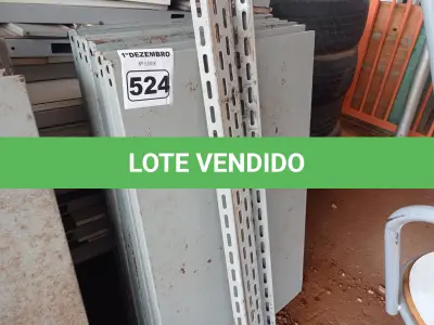 LOTE 524 - 01 ESTANTE DE AÇO COM 07 PRATELEIRAS. (NO ESTADO) ATENÇÃO! FAZER A VISITAÇÃO ANTES DE ARREMATAR, NÃO SABEMOS SE FUNCIONA. LEILÃO NÃO TEM GARANTIA E NEM DEVOLUÇÃO, SUJEITO A POSSÍVEIS AVARIAS VISÍVEIS/OCULTAS E/OU AUSÊNCIA DE COMPONENTES.