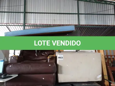 LOTE 463 - 01 BANCO DE KOMBI, 01 POLTRONA, 01 PUFF E 01 MACA PARA MASSAGEM. (NO ESTADO) ATENÇÃO! FAZER A VISITAÇÃO ANTES DE ARREMATAR, NÃO SABEMOS SE FUNCIONA. LEILÃO NÃO TEM GARANTIA E NEM DEVOLUÇÃO, SUJEITO A POSSÍVEIS AVARIAS VISÍVEIS/OCULTAS E/OU AUSÊNCIA DE COMPONENTES.