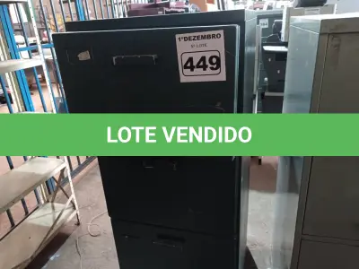 LOTE 449 - 01 ARQUIVO DE AÇO COM 04 GAVETAS. (NO ESTADO) ATENÇÃO! FAZER A VISITAÇÃO ANTES DE ARREMATAR, NÃO SABEMOS SE FUNCIONA. LEILÃO NÃO TEM GARANTIA E NEM DEVOLUÇÃO, SUJEITO A POSSÍVEIS AVARIAS VISÍVEIS/OCULTAS E/OU AUSÊNCIA DE COMPONENTES.