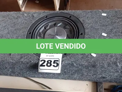 LOTE 285 - 01 CAIXA DE GRAVE. (NO ESTADO) ATENÇÃO! FAZER A VISITAÇÃO ANTES DE ARREMATAR, NÃO SABEMOS SE FUNCIONA. LEILÃO NÃO TEM GARANTIA E NEM DEVOLUÇÃO, SUJEITO A POSSÍVEIS AVARIAS VISÍVEIS/OCULTAS E/OU AUSÊNCIA DE COMPONENTES.