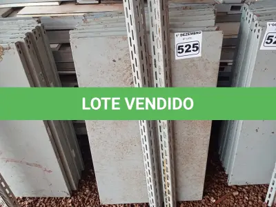 LOTE 525 - 01 ESTANTE DE AÇO COM 07 PRATELEIRAS. (NO ESTADO) ATENÇÃO! FAZER A VISITAÇÃO ANTES DE ARREMATAR, NÃO SABEMOS SE FUNCIONA. LEILÃO NÃO TEM GARANTIA E NEM DEVOLUÇÃO, SUJEITO A POSSÍVEIS AVARIAS VISÍVEIS/OCULTAS E/OU AUSÊNCIA DE COMPONENTES.