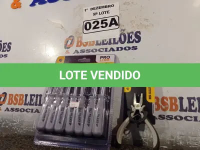 LOTE 025 - 01 KIT DE CHAVE CANHÃO E 01 MINI ALICATE UNIVERSAL 4”. (NO ESTADO) ATENÇÃO! FAZER A VISITAÇÃO ANTES DE ARREMATAR, NÃO SABEMOS SE FUNCIONA. LEILÃO NÃO TEM GARANTIA E NEM DEVOLUÇÃO, SUJEITO A POSSÍVEIS AVARIAS VISÍVEIS/OCULTAS E/OU AUSÊNCIA DE COMPONENTES.