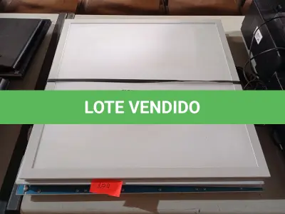LOTE 441 - 05 PAINÉIS DE LED. (NO ESTADO) ATENÇÃO! FAZER A VISITAÇÃO ANTES DE ARREMATAR, NÃO SABEMOS SE FUNCIONA. LEILÃO NÃO TEM GARANTIA E NEM DEVOLUÇÃO, SUJEITO A POSSÍVEIS AVARIAS VISÍVEIS/OCULTAS E/OU AUSÊNCIA DE COMPONENTES.
