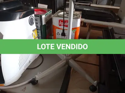 LOTE 337 - 01 LUMIARIA COM SUPORTE. (NO ESTADO) ATENÇÃO! FAZER A VISITAÇÃO ANTES DE ARREMATAR, NÃO SABEMOS SE FUNCIONA. LEILÃO NÃO TEM GARANTIA E NEM DEVOLUÇÃO, SUJEITO A POSSÍVEIS AVARIAS VISÍVEIS/OCULTAS E/OU AUSÊNCIA DE COMPONENTES.