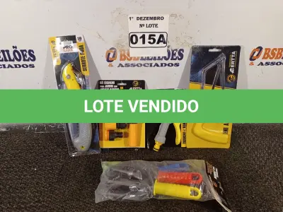 LOTE 015 - 01 KIT PARA JARDINAGEM. (NO ESTADO) ATENÇÃO! FAZER A VISITAÇÃO ANTES DE ARREMATAR, NÃO SABEMOS SE FUNCIONA. LEILÃO NÃO TEM GARANTIA E NEM DEVOLUÇÃO, SUJEITO A POSSÍVEIS AVARIAS VISÍVEIS/OCULTAS E/OU AUSÊNCIA DE COMPONENTES.