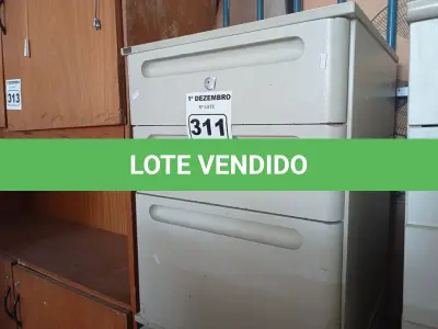 LOTE 311 - 02 GAVETEIROS COM 03 GAVETAS. (NO ESTADO) ATENÇÃO! FAZER A VISITAÇÃO ANTES DE ARREMATAR, NÃO SABEMOS SE FUNCIONA. LEILÃO NÃO TEM GARANTIA E NEM DEVOLUÇÃO, SUJEITO A POSSÍVEIS AVARIAS VISÍVEIS/OCULTAS E/OU AUSÊNCIA DE COMPONENTES.