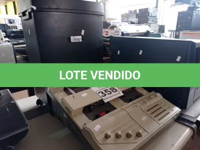 LOTE 358 - 01 FRAGMENTADORA DE PAPEL E 01 DUPLICADOR DE FITA CASSETE ACC-4000. (NO ESTADO) ATENÇÃO! FAZER A VISITAÇÃO ANTES DE ARREMATAR, NÃO SABEMOS SE FUNCIONA. LEILÃO NÃO TEM GARANTIA E NEM DEVOLUÇÃO, SUJEITO A POSSÍVEIS AVARIAS VISÍVEIS/OCULTAS E/OU AUSÊNCIA DE COMPONENTES.
