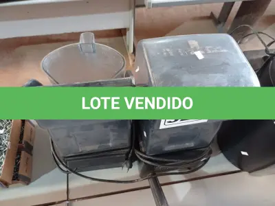 LOTE 328 - 02 LIQUIDIFICADORES PARA DRINK. (NO ESTADO) ATENÇÃO! FAZER A VISITAÇÃO ANTES DE ARREMATAR, NÃO SABEMOS SE FUNCIONA. LEILÃO NÃO TEM GARANTIA E NEM DEVOLUÇÃO, SUJEITO A POSSÍVEIS AVARIAS VISÍVEIS/OCULTAS E/OU AUSÊNCIA DE COMPONENTES.