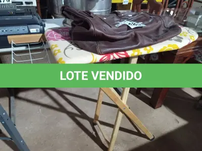 LOTE 480 - 01 BOLSA DE COURO E 01 TABUA DE PASSAR. (NO ESTADO) ATENÇÃO! FAZER A VISITAÇÃO ANTES DE ARREMATAR, NÃO SABEMOS SE FUNCIONA. LEILÃO NÃO TEM GARANTIA E NEM DEVOLUÇÃO, SUJEITO A POSSÍVEIS AVARIAS VISÍVEIS/OCULTAS E/OU AUSÊNCIA DE COMPONENTES.