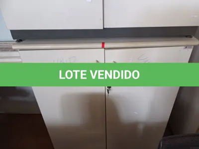 LOTE 495 - 02 ARMÁRIOS EM MADEIRA. (NO ESTADO) ATENÇÃO! FAZER A VISITAÇÃO ANTES DE ARREMATAR, NÃO SABEMOS SE FUNCIONA. LEILÃO NÃO TEM GARANTIA E NEM DEVOLUÇÃO, SUJEITO A POSSÍVEIS AVARIAS VISÍVEIS/OCULTAS E/OU AUSÊNCIA DE COMPONENTES.